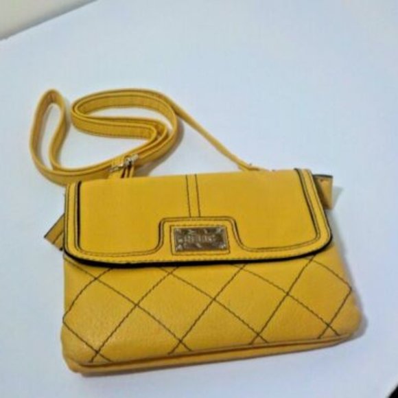 Relic Golden Faux Leather Zipper n Snap Two Pocket Small Cross Body Clutch Purse - Picture 1 of 8